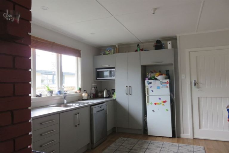 Photo of property in 70 Mckenzie Street, Geraldine, 7930