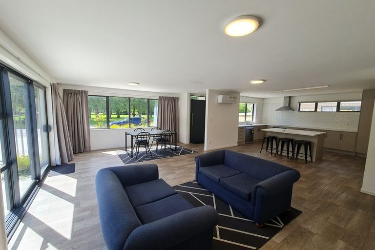 Photo of property in 28 Shand Crescent, Riccarton, Christchurch, 8041