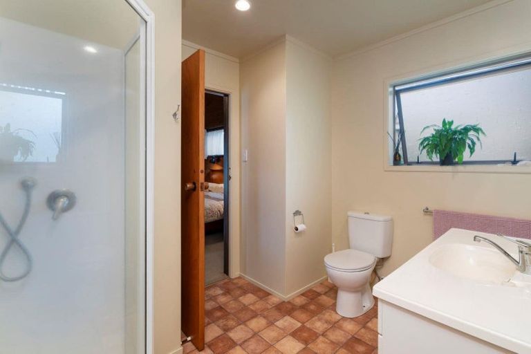 Photo of property in 16 Vista Paku, Pauanui, Hikuai, 3579