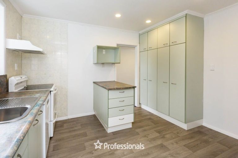 Photo of property in 122 Mcleod Street, Elderslea, Upper Hutt, 5018