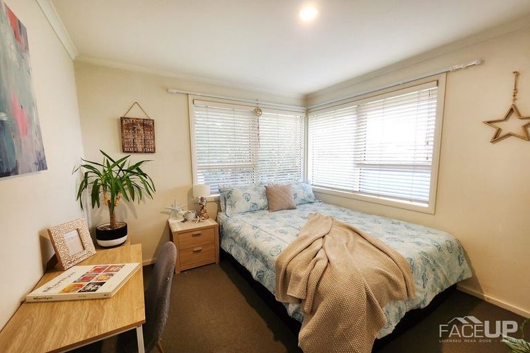 Photo of property in 12 Mccracken Road, Mount Wellington, Auckland, 1060