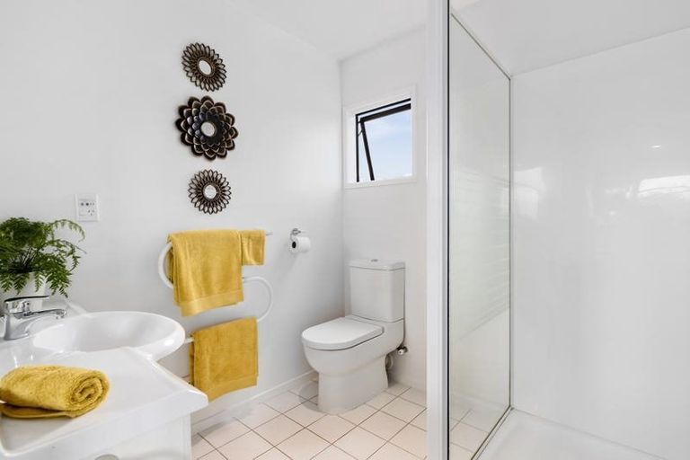 Photo of property in 42 Weza Lane, Kumeu, 0810