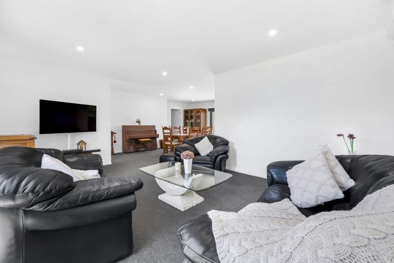 Photo of property in 14 Ardkeen Place, East Tamaki, Auckland, 2016