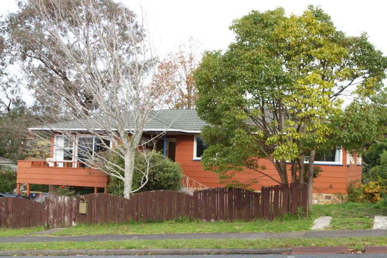 Photo of property in 75 Advene Road, Cockle Bay, Auckland, 2014