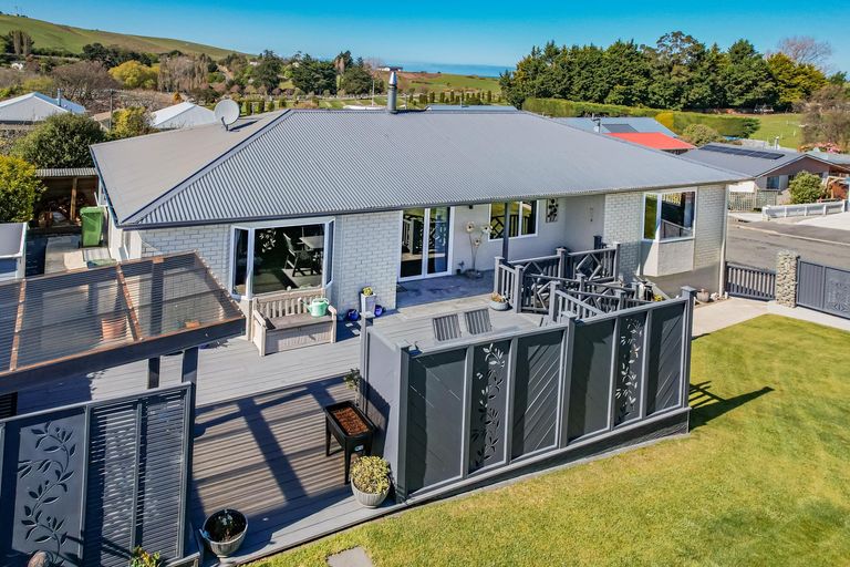 Photo of property in 3 Leven Street, South Hill, Oamaru, 9400