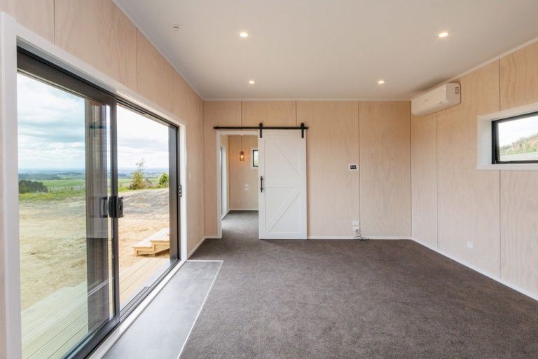Photo of property in 323 Ngahere Park Road, Turitea, Palmerston North, 4472