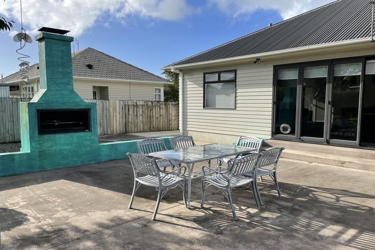 Photo of property in 7 Clovelly Street, Brooklands, New Plymouth, 4310