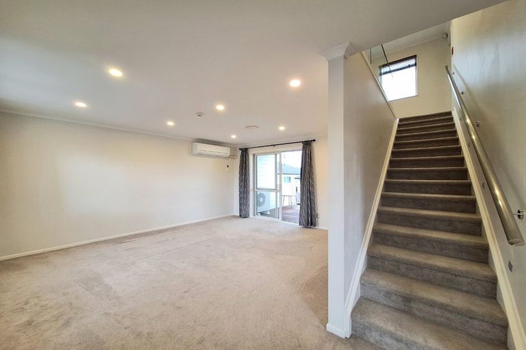 Photo of property in 3 Laquinta Place, Flat Bush, Auckland, 2019
