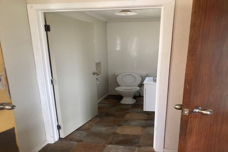 Photo of property in 136 Smart Road, Glen Avon, New Plymouth, 4372