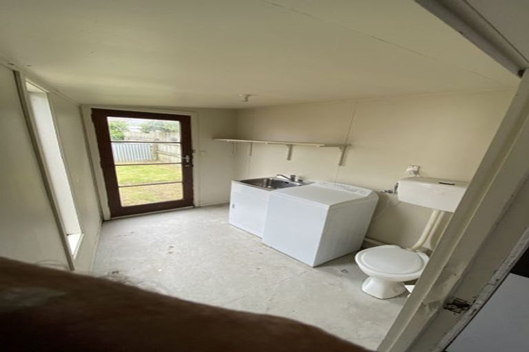 Photo of property in 16 Wynyard Street, South Dunedin, Dunedin, 9012