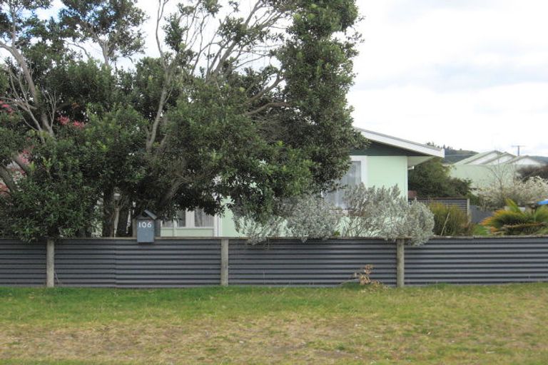 Photo of property in 106 Tamaki Road, Whangamata, 3620