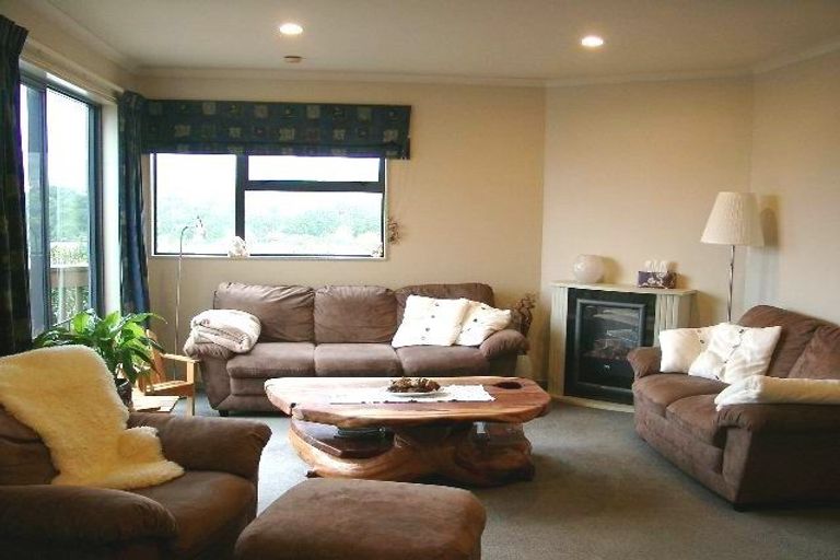 Photo of property in 57 Hawtrey Terrace, Churton Park, Wellington, 6037