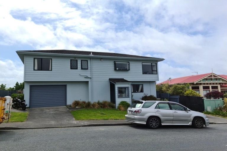 Photo of property in 80a Frobisher Street, Island Bay, Wellington, 6023
