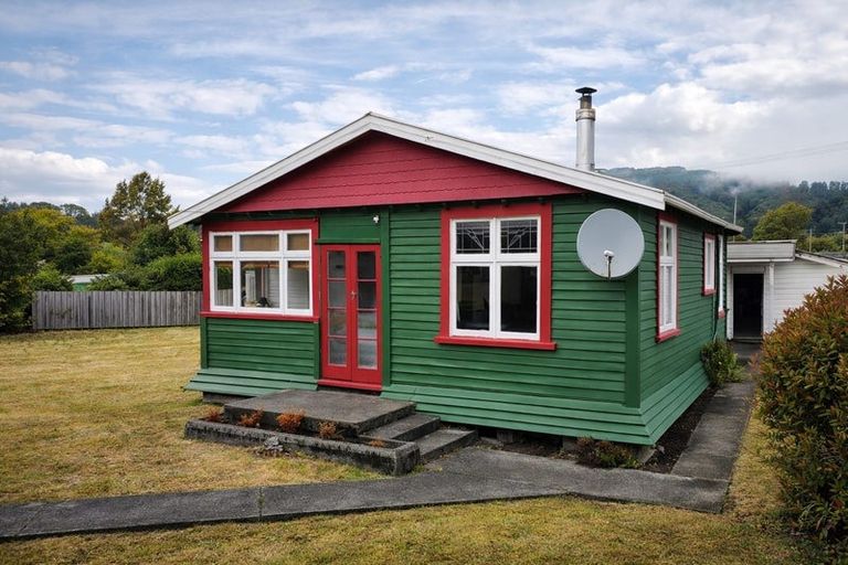 Photo of property in 94 Buller Road, Reefton, 7830