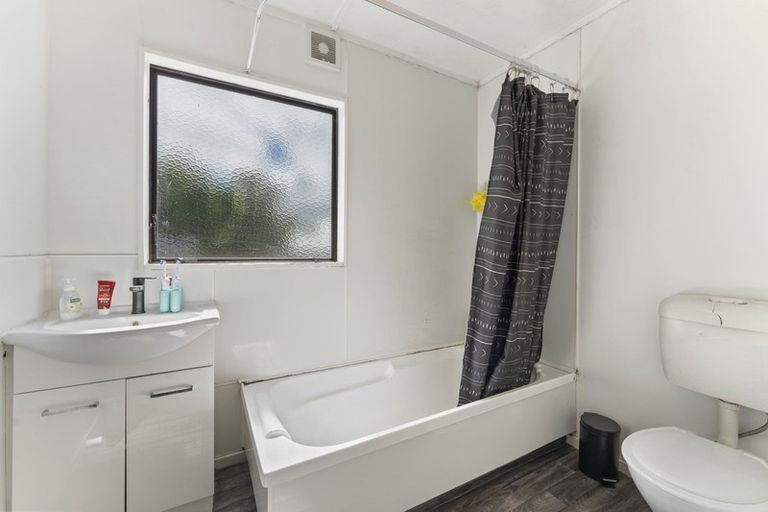 Photo of property in 1 Millar Street, Terrace End, Palmerston North, 4410