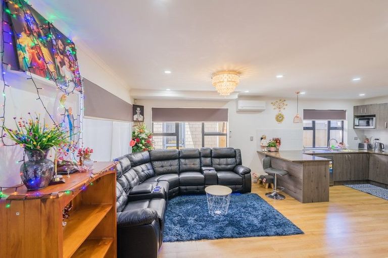 Photo of property in 501c Massey Road, Mangere, Auckland, 2022