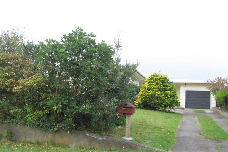 Photo of property in 39 Redwood Avenue, Tawa, Wellington, 5028