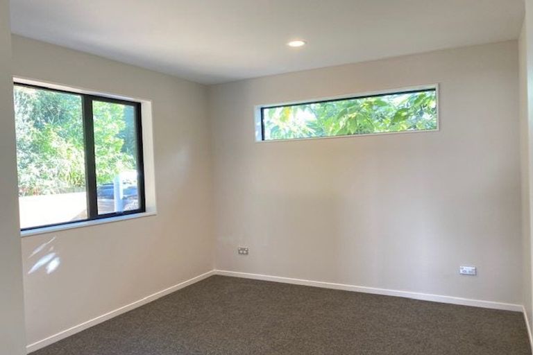 Photo of property in 4 Gill Avenue, Te Atatu Peninsula, Auckland, 0610