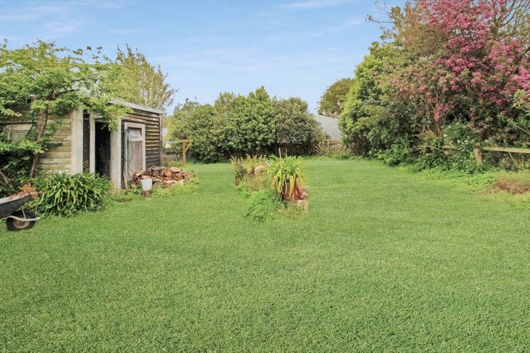 Photo of property in 15 Cadman Street, Dannevirke, 4930