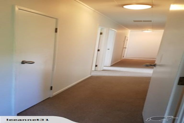 Photo of property in 15 Tallington Crescent, Torbay, Auckland, 0630