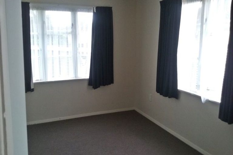 Photo of property in 26-27 Esk Street, Roslyn, Palmerston North, 4414
