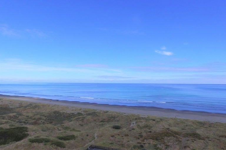 Photo of property in 37 Marine Parade South, Foxton Beach, Foxton, 4815