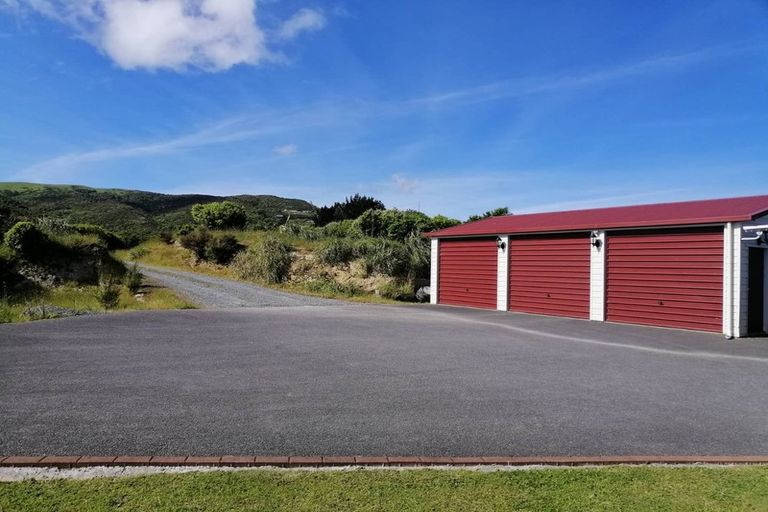Photo of property in 55 Kaitangata Crescent, Kelson, Lower Hutt, 5010