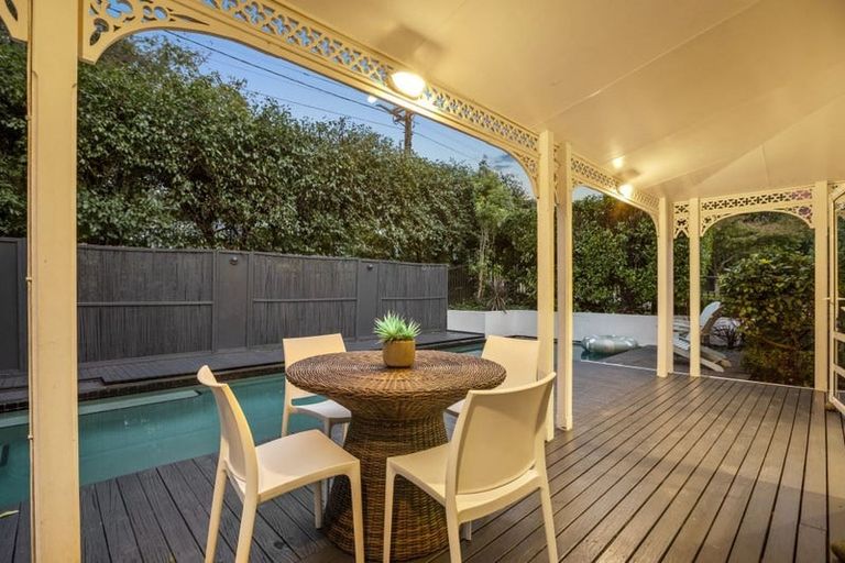 Photo of property in 55 Churchouse Road, Greenhithe, Auckland, 0632