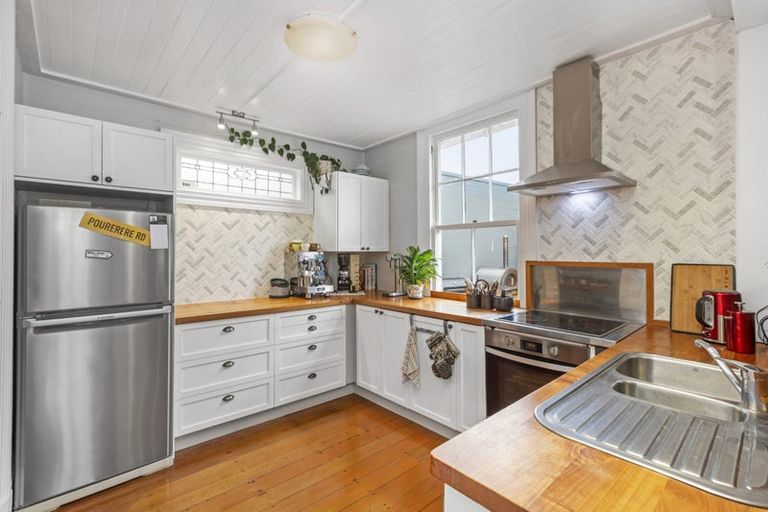 Photo of property in 23 Main Road, Raglan, 3225