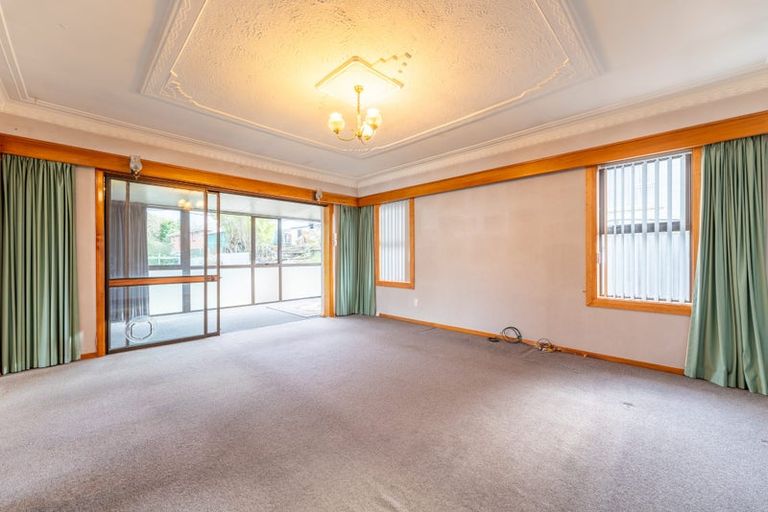 Photo of property in 10 Avenue Road, West End, Timaru, 7910