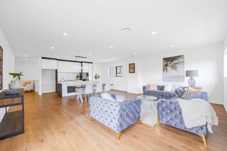 Photo of property in 6 Bela Vista Boulevard, Swanson, Auckland, 0614