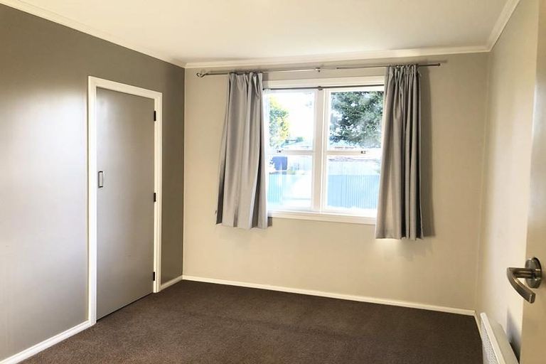 Photo of property in 1 Viola Place, Papakura, 2110