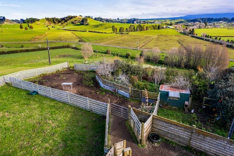 Photo of property in 638 Tariki Road, Ratapiko, Inglewood, 4390