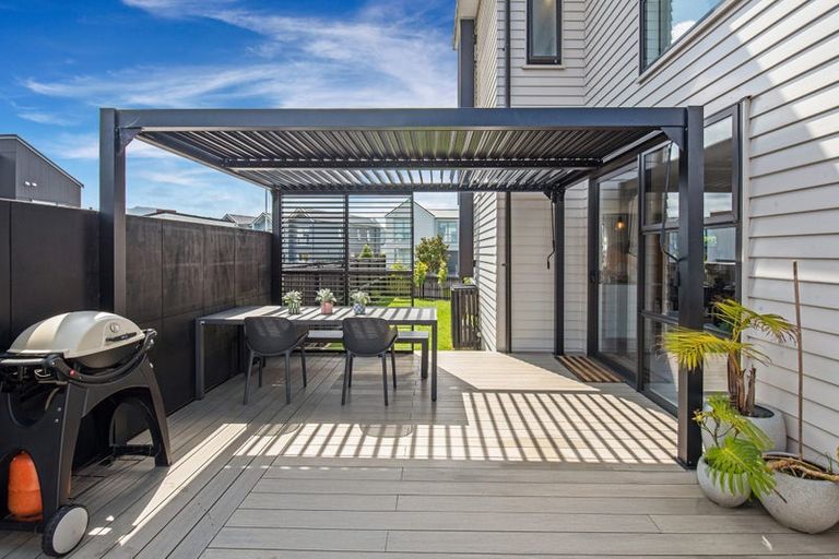 Photo of property in 37 Eyton Kay Road, Hobsonville, Auckland, 0616