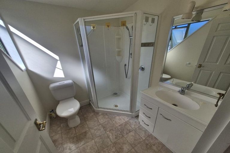 Photo of property in 132 Withells Road, Avonhead, Christchurch, 8042