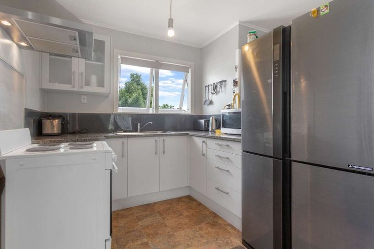 Photo of property in 42 Tairere Crescent, Rosehill, Papakura, 2113