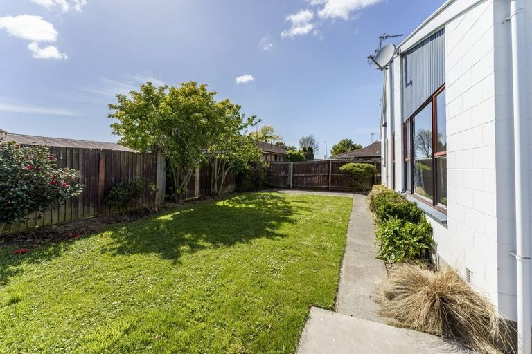 Photo of property in 2/54 Arran Crescent, Woolston, Christchurch, 8062