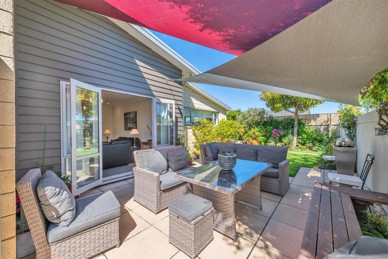 Photo of property in 49 Coolspring Way, Redwood, Christchurch, 8051