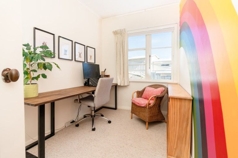 Photo of property in 167 Totara Road, Miramar, Wellington, 6022