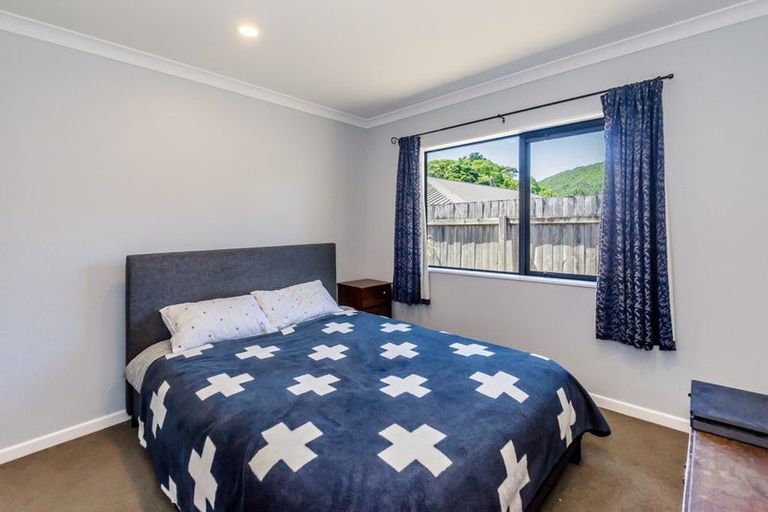 Photo of property in 25 Cascade Way, Paraparaumu, 5032