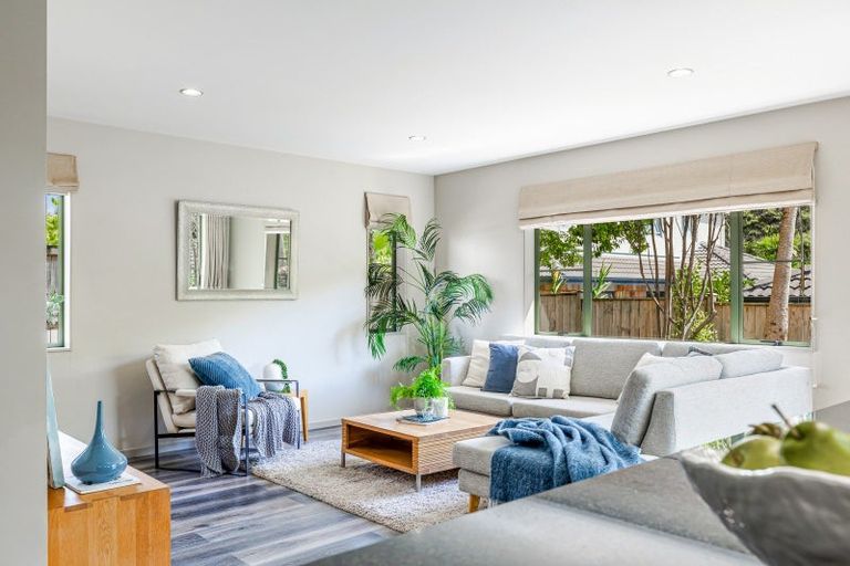 Photo of property in 12 Kunzea Place, Greenhithe, Auckland, 0632