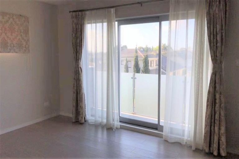 Photo of property in 17a Richard Avenue, Bucklands Beach, Auckland, 2014