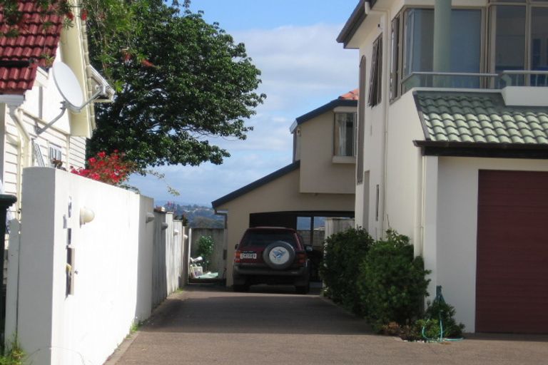 Photo of property in 1/10 Midway Avenue, Castor Bay, Auckland, 0620