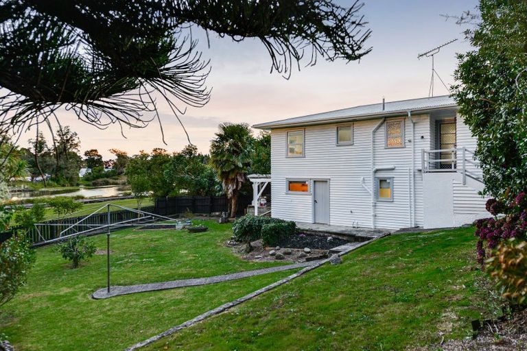 Photo of property in 1 Kingsway Crescent, Forest Lake, Hamilton, 3200