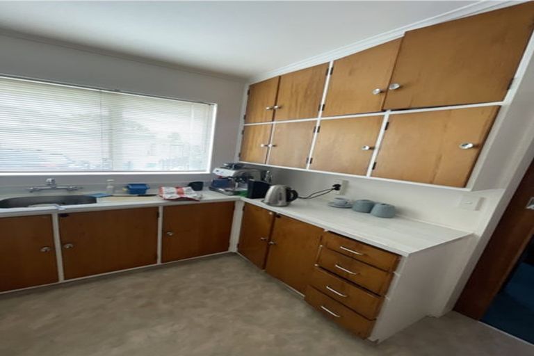 Photo of property in 62b Baylands Drive, Newlands, Wellington, 6037