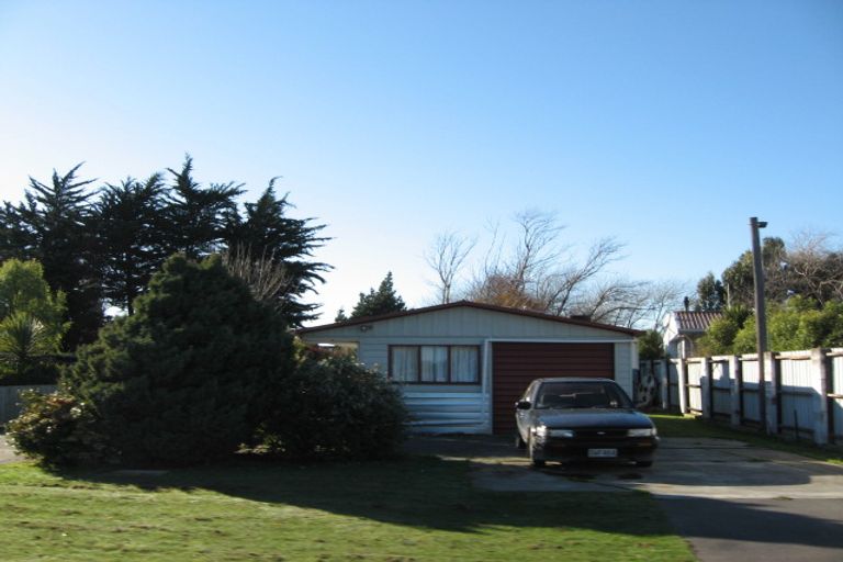 Photo of property in 28 Nirvana Street, Brooklands, Christchurch, 8083