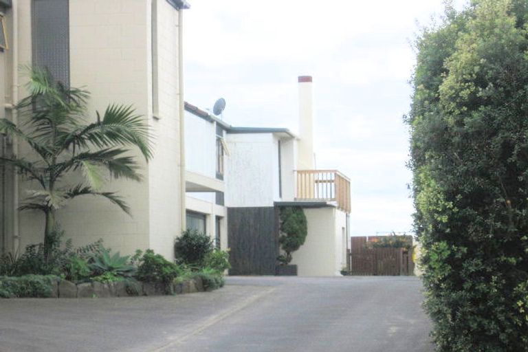 Photo of property in 1/77 Oceanbeach Road, Mount Maunganui, 3116