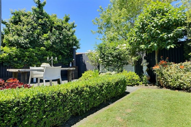 Photo of property in 1/156 Kennedy Road, Marewa, Napier, 4110
