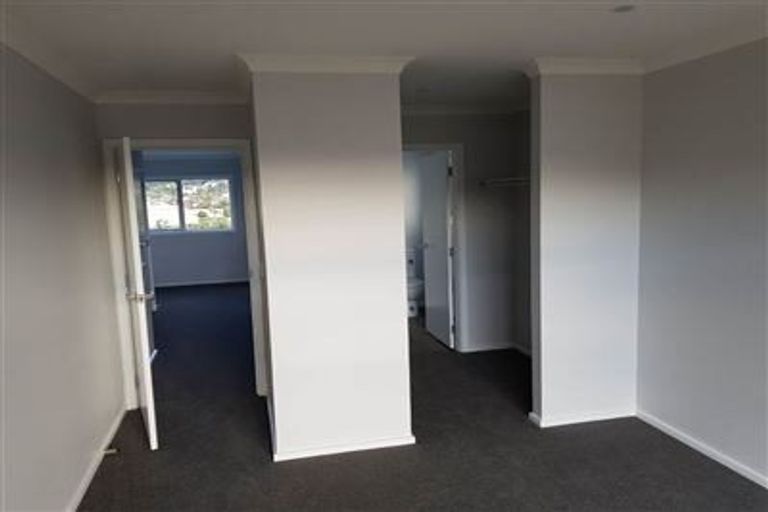 Photo of property in 19 Karearea Avenue, Kenepuru, Porirua, 5022