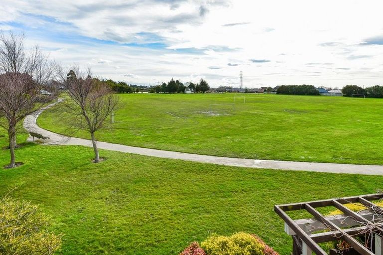 Photo of property in 2/19 Arkwright Place, Halswell, Christchurch, 8025